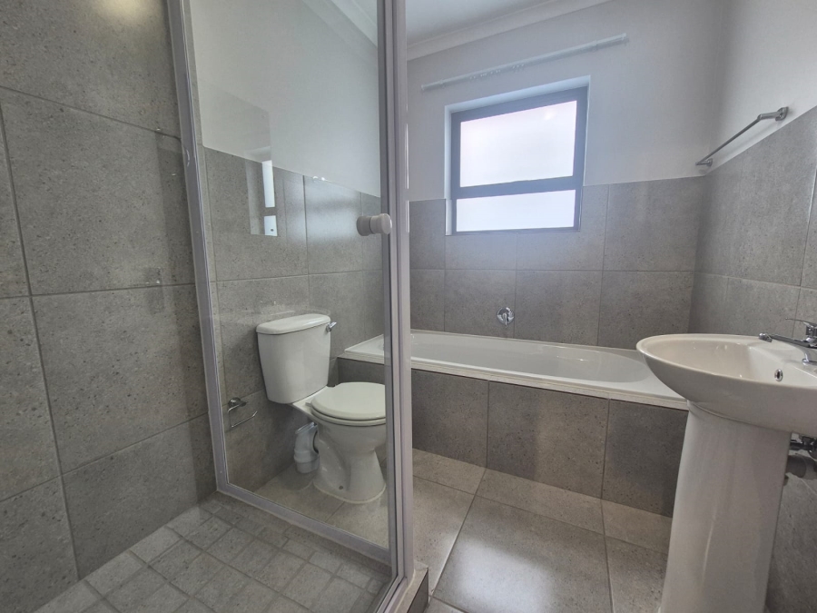 To Let 3 Bedroom Property for Rent in Stellendale Western Cape